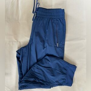 Trekkie Relaxed Mid Rise Jogger - Women’s - Small